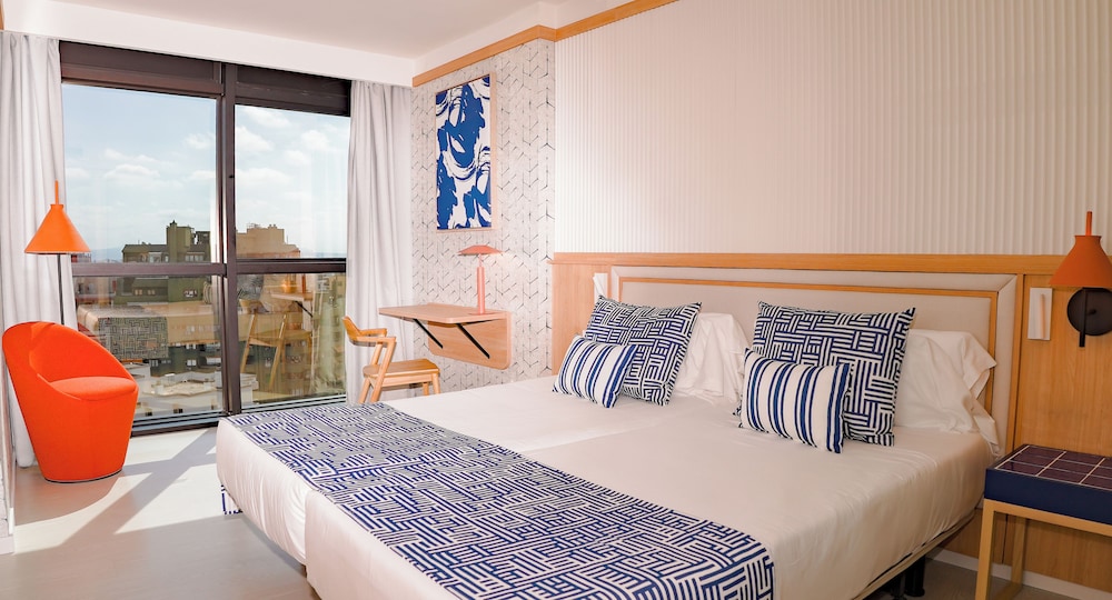 Hotel Isla Mallorca & Spa — Hotel rooms in Palma de Mallorca, Balearic Islands