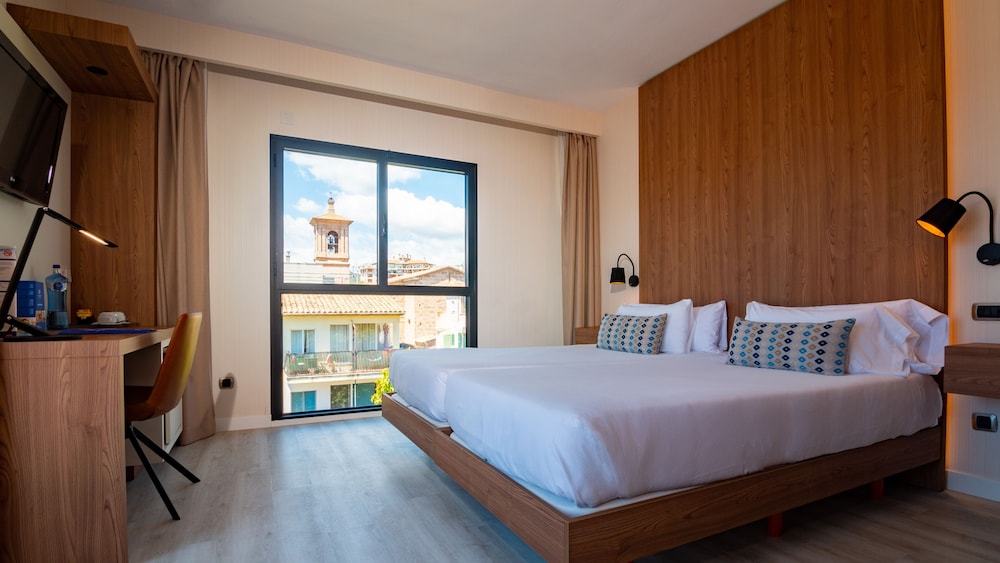 Hotel Isla Mallorca & Spa — Hotel rooms in Palma de Mallorca, Balearic Islands