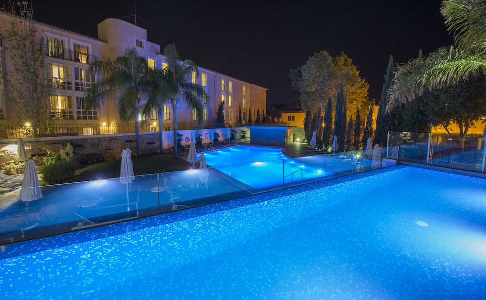 Hotel Isla Mallorca & Spa — Swimming pool in Palma de Mallorca, Balearic Islands