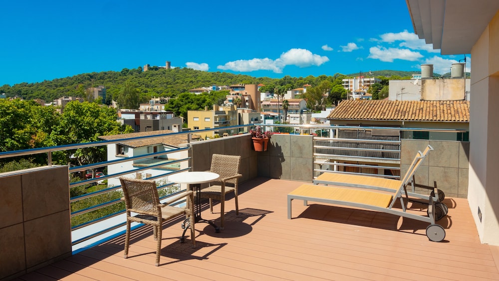 Hotel Isla Mallorca & Spa — Hotel rooms in Palma de Mallorca, Balearic Islands