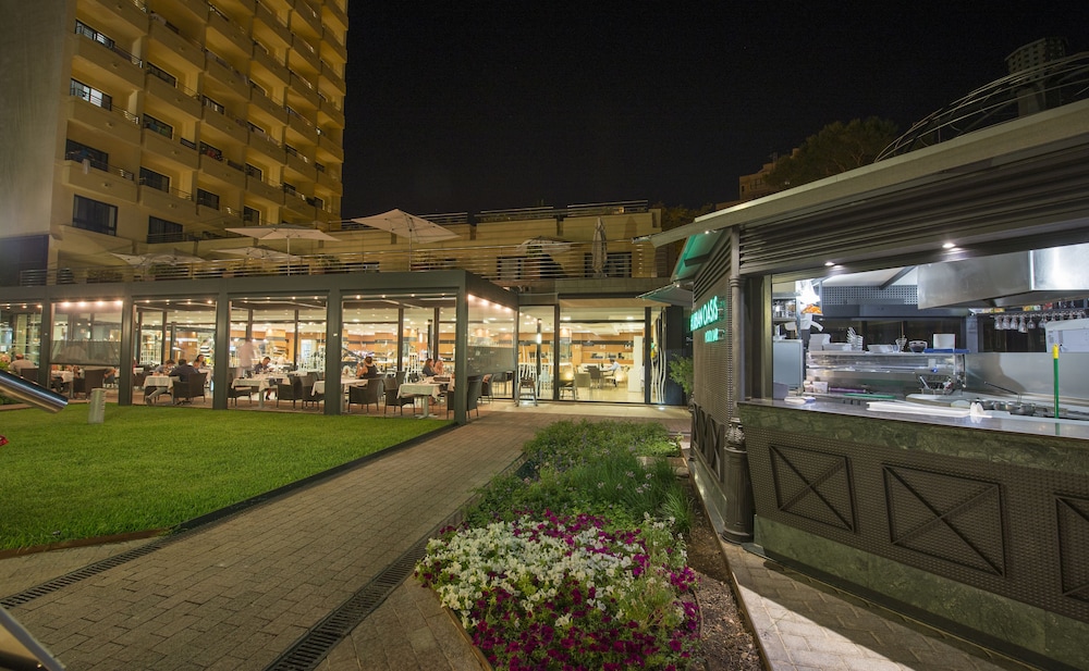 Hotel Isla Mallorca & Spa — Restaurant & bars in Palma de Mallorca, Balearic Islands