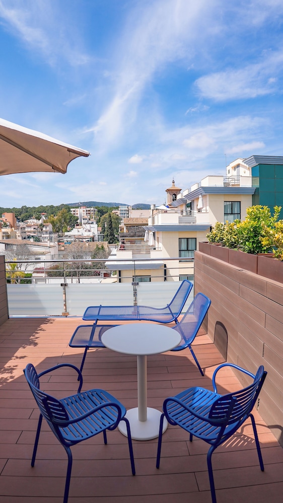 Hotel Isla Mallorca & Spa — Hotel rooms in Palma de Mallorca, Balearic Islands