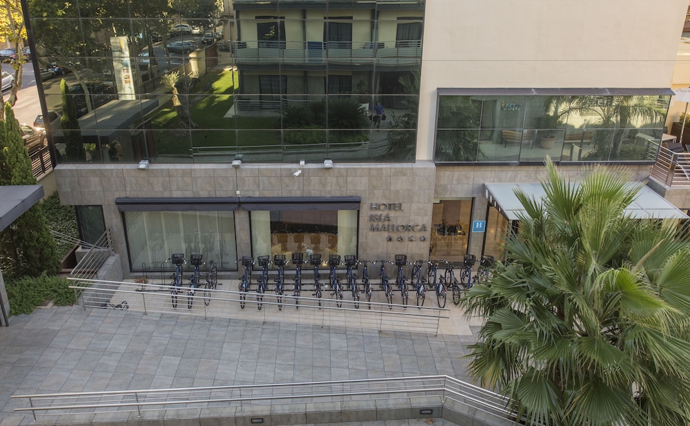 Hotel Isla Mallorca & Spa — Hotel building in Palma de Mallorca, Balearic Islands