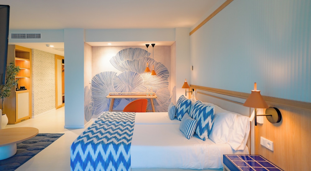 Hotel Isla Mallorca & Spa — Hotel rooms in Palma de Mallorca, Balearic Islands