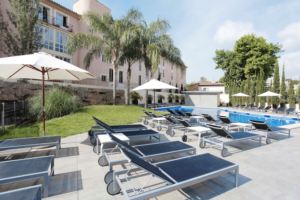 Hotel Isla Mallorca & Spa — Swimming pool in Palma de Mallorca, Balearic Islands