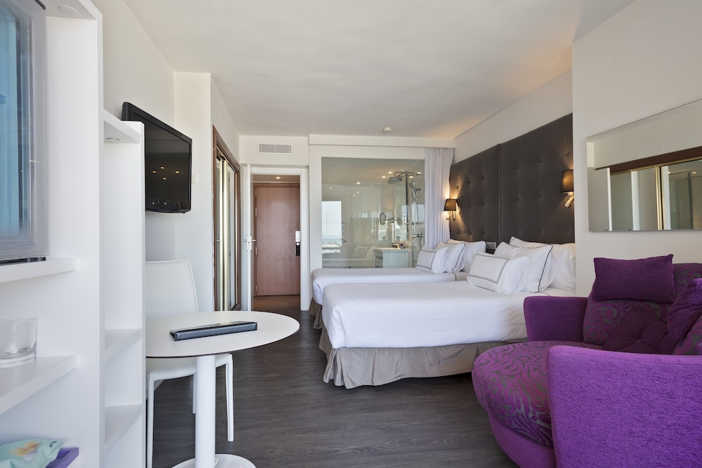 Melia Palma Marina — Hotel rooms in Palma de Mallorca, Balearic Islands