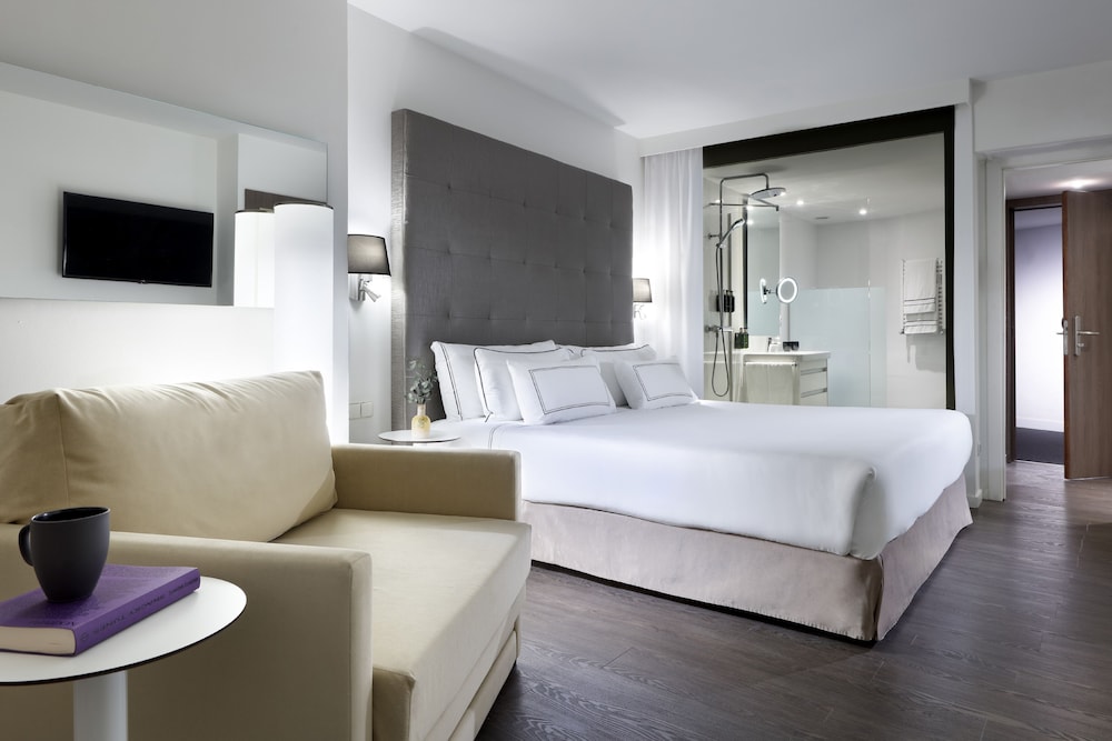 Melia Palma Marina — Hotel rooms in Palma de Mallorca, Balearic Islands