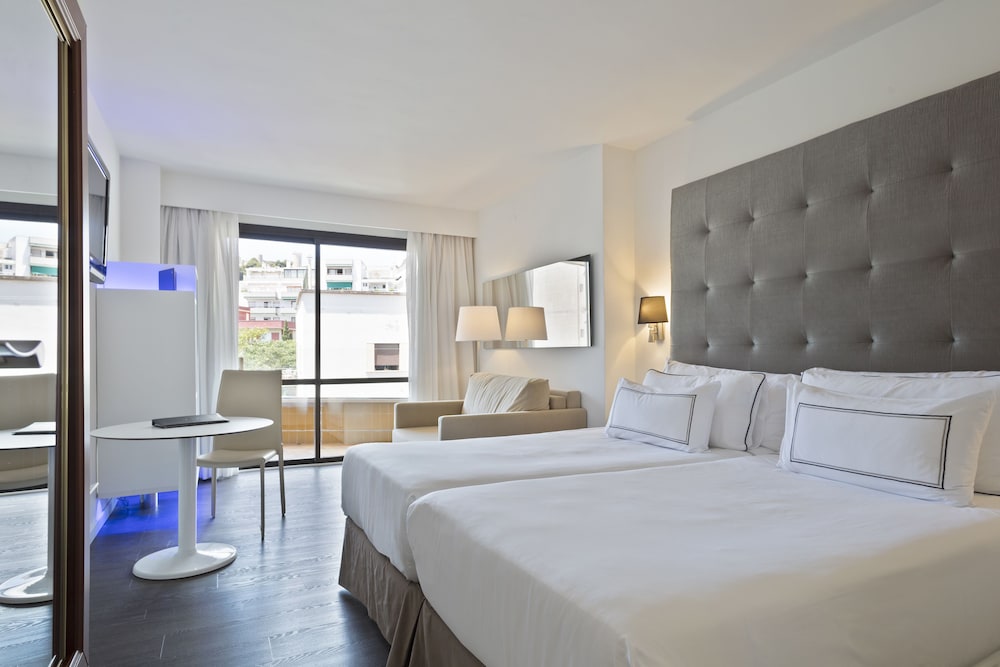 Melia Palma Marina — Hotel rooms in Palma de Mallorca, Balearic Islands