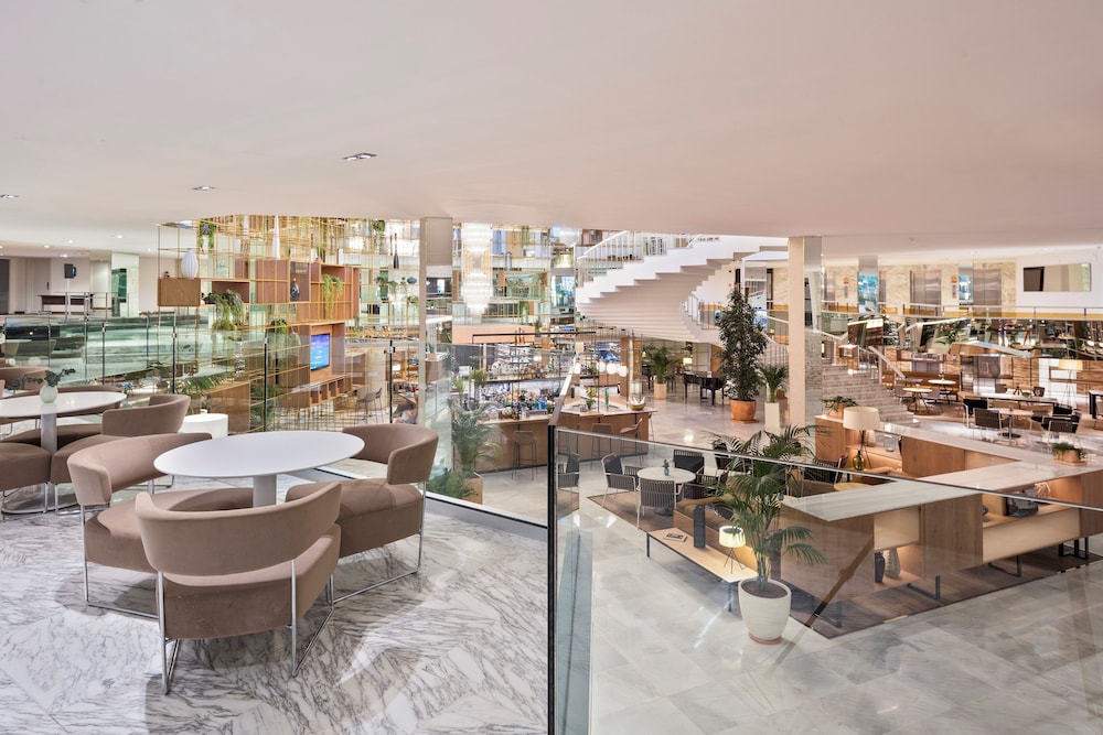 Melia Palma Marina — Restaurant & bars in Palma de Mallorca, Balearic Islands