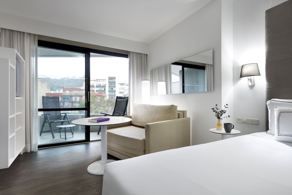 Melia Palma Marina — Hotel rooms in Palma de Mallorca, Balearic Islands