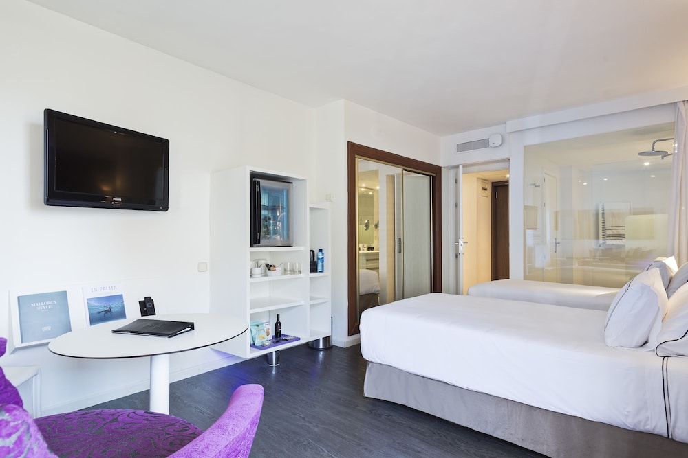 Melia Palma Marina — Hotel rooms in Palma de Mallorca, Balearic Islands