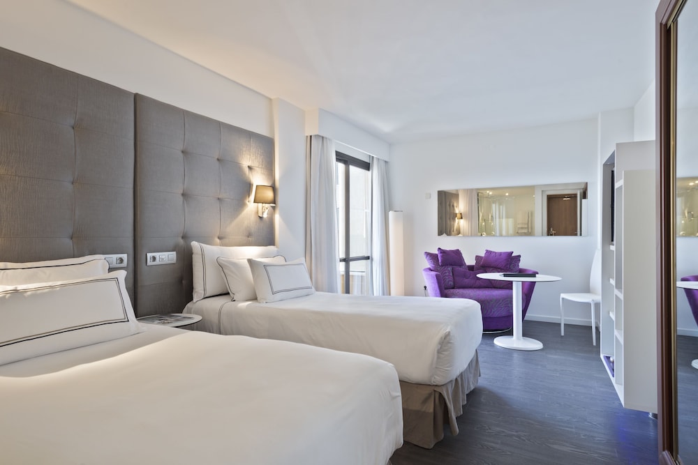 Melia Palma Marina — Hotel rooms in Palma de Mallorca, Balearic Islands