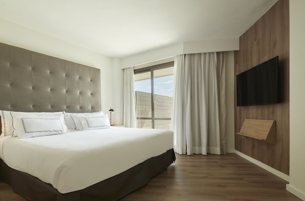 Melia Palma Marina — Hotel rooms in Palma de Mallorca, Balearic Islands