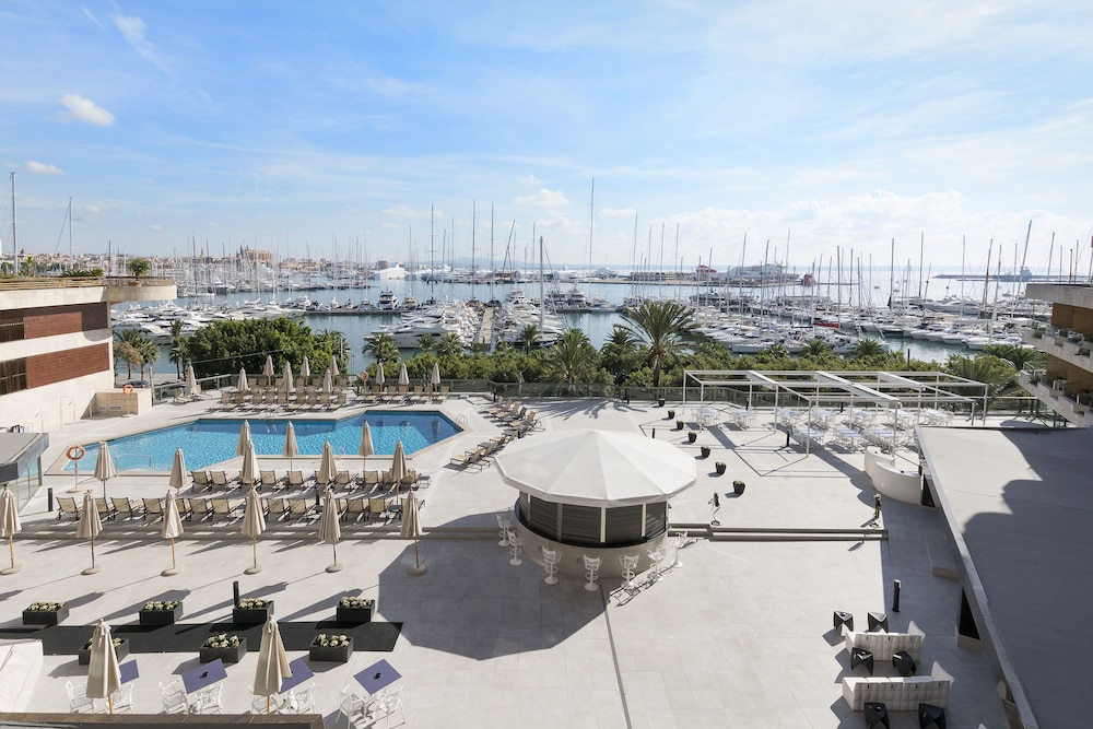 Melia Palma Marina — Swimming pool in Palma de Mallorca, Balearic Islands