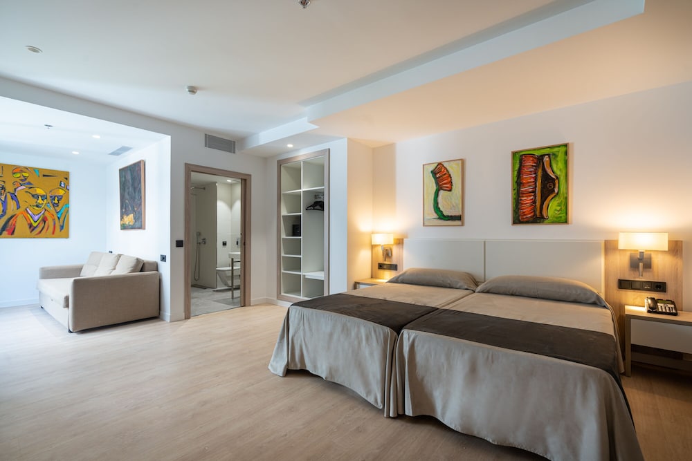 Hotel Mirador — Hotel rooms in Palma de Mallorca, Balearic Islands