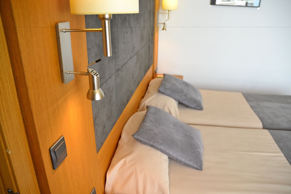Hotel Mirador — Hotel rooms in Palma de Mallorca, Balearic Islands
