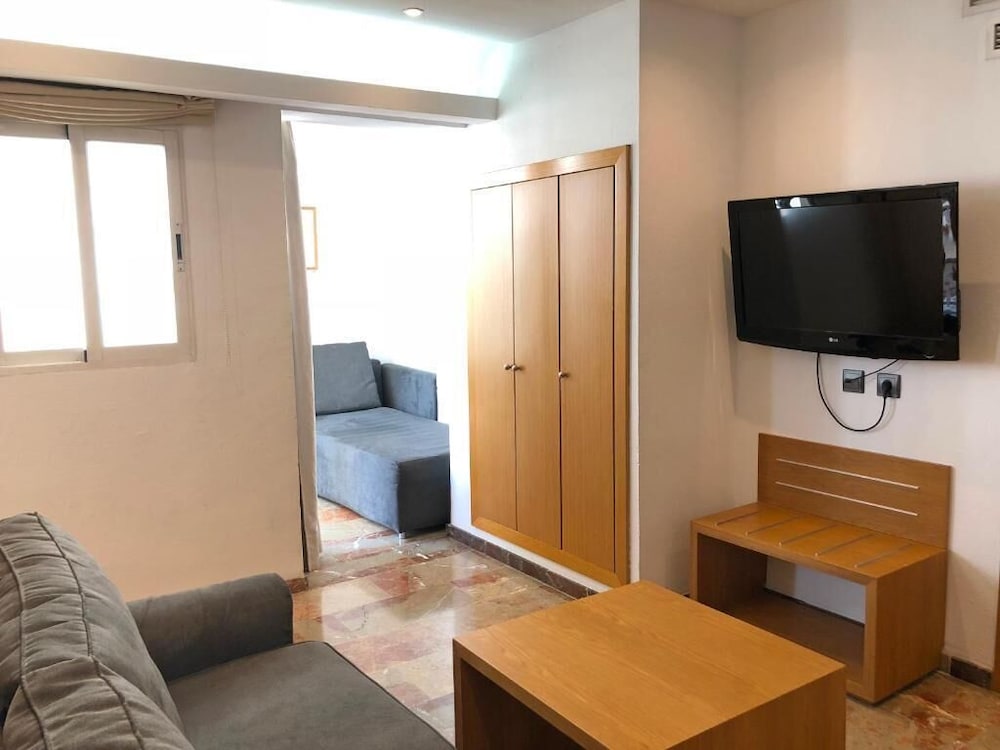 Hotel Mirador — Hotel rooms in Palma de Mallorca, Balearic Islands