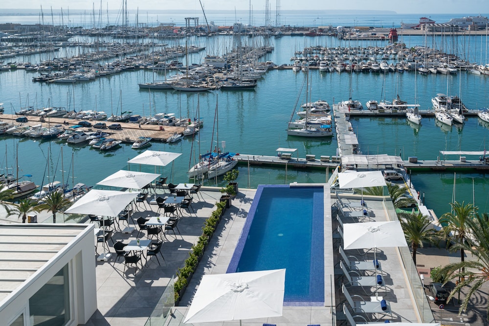 Hotel Mirador — Swimming pool in Palma de Mallorca, Balearic Islands