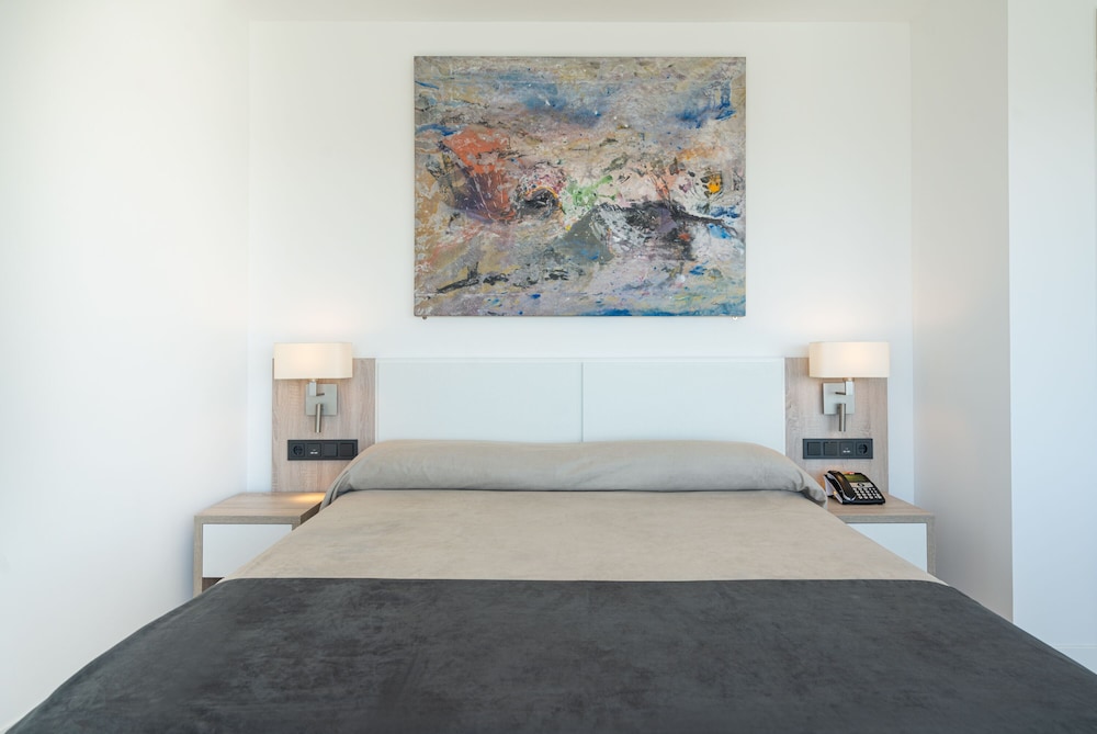 Hotel Mirador — Hotel rooms in Palma de Mallorca, Balearic Islands