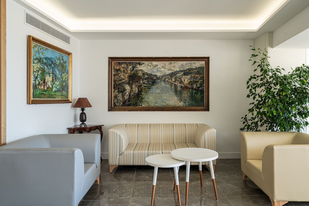 Hotel Mirador — Hotel rooms in Palma de Mallorca, Balearic Islands