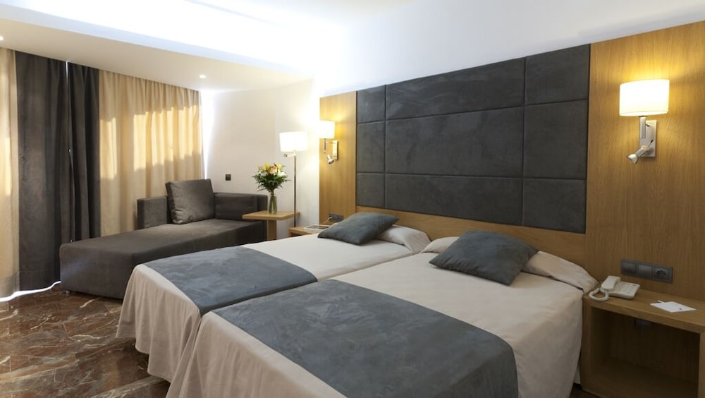 Hotel Mirador — Hotel rooms in Palma de Mallorca, Balearic Islands