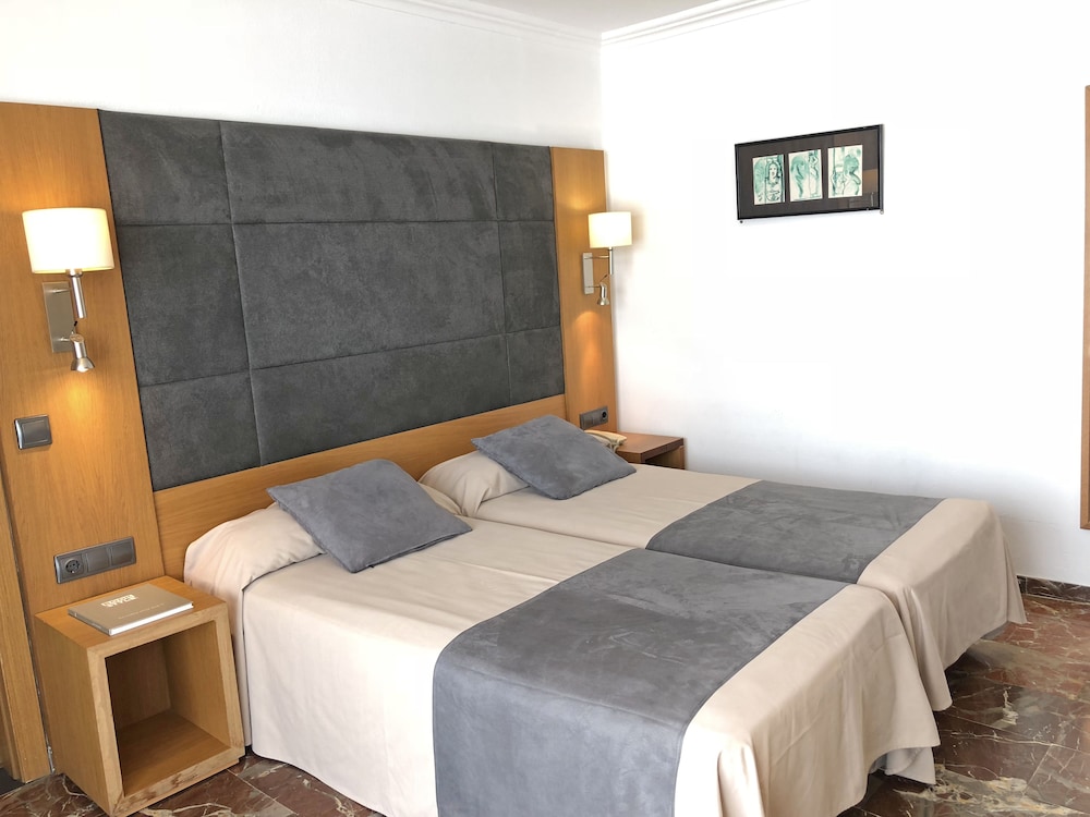 Hotel Mirador — Hotel rooms in Palma de Mallorca, Balearic Islands