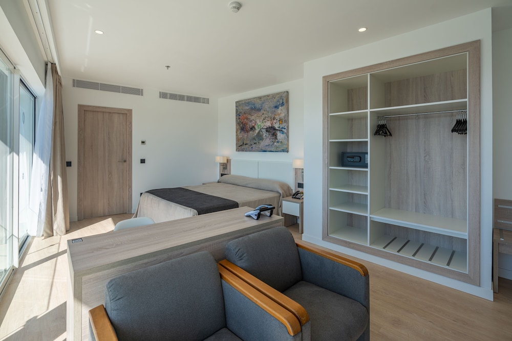 Hotel Mirador — Hotel rooms in Palma de Mallorca, Balearic Islands