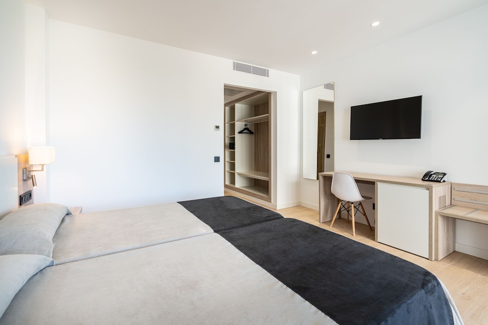 Hotel Mirador — Hotel rooms in Palma de Mallorca, Balearic Islands