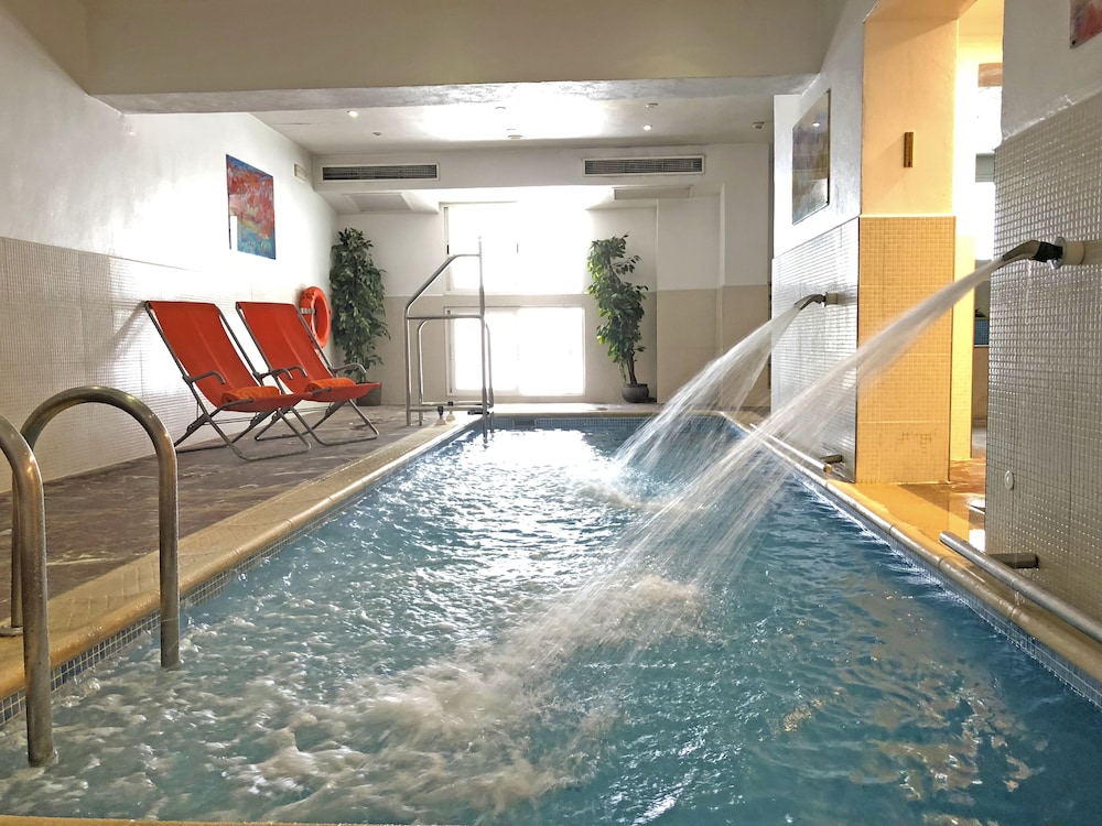 Hotel Mirador — Swimming pool in Palma de Mallorca, Balearic Islands