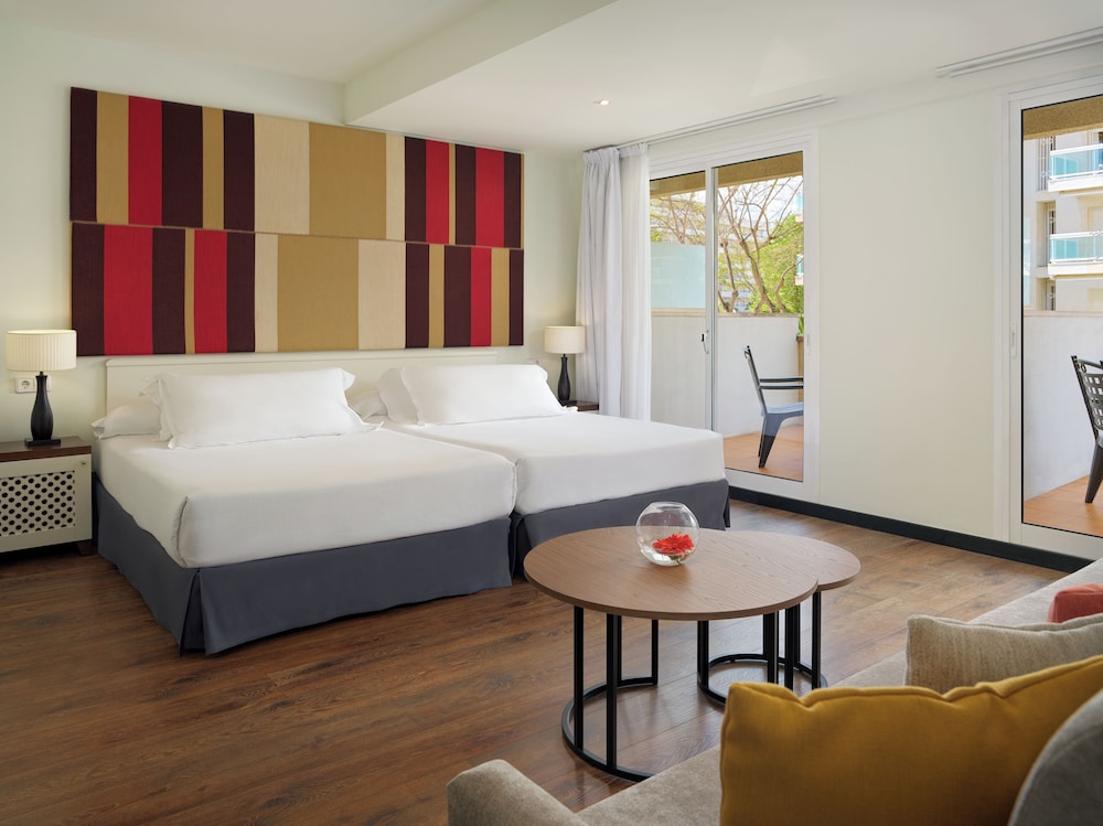 H10 Vintage Salou - Adults Only — Hotel rooms in Salou, Catalonia