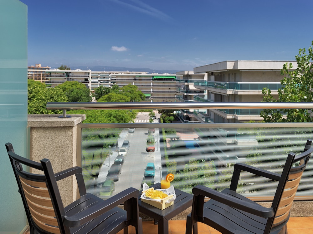 H10 Vintage Salou - Adults Only — Hotel building in Salou, Catalonia