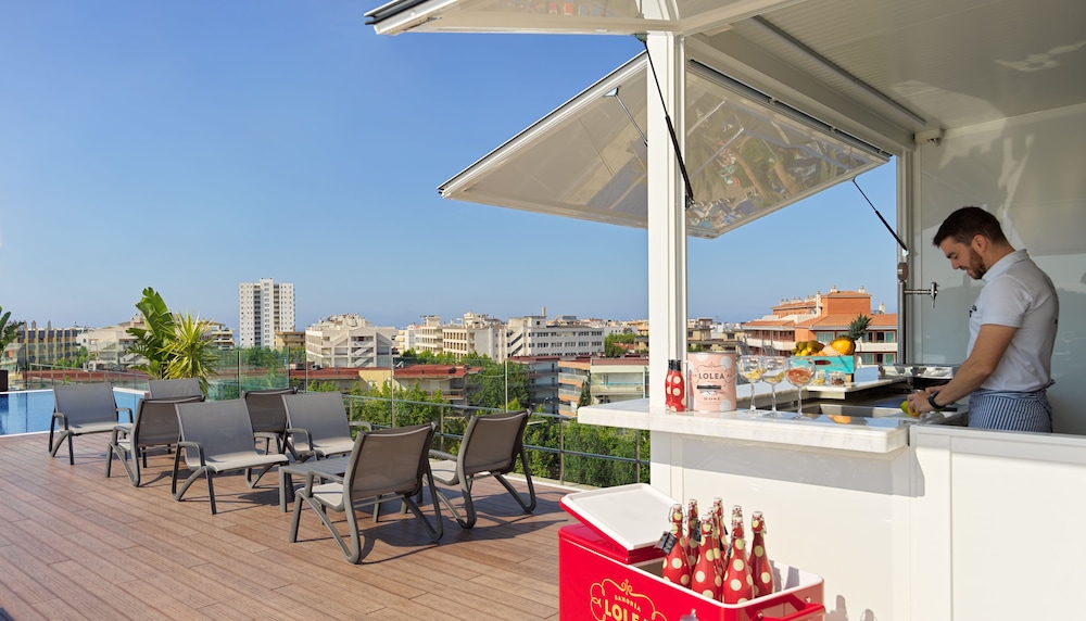 H10 Vintage Salou - Adults Only — Restaurant & bars in Salou, Catalonia