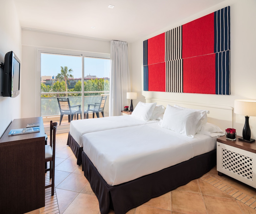 H10 Vintage Salou - Adults Only — Hotel rooms in Salou, Catalonia