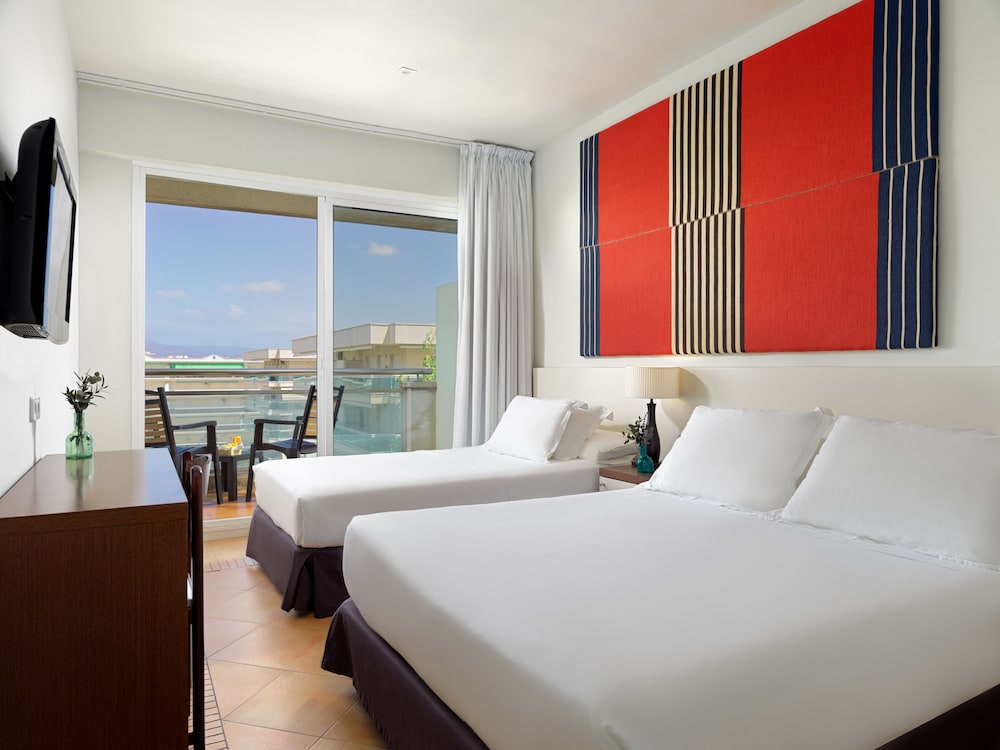 H10 Vintage Salou - Adults Only — Hotel rooms in Salou, Catalonia