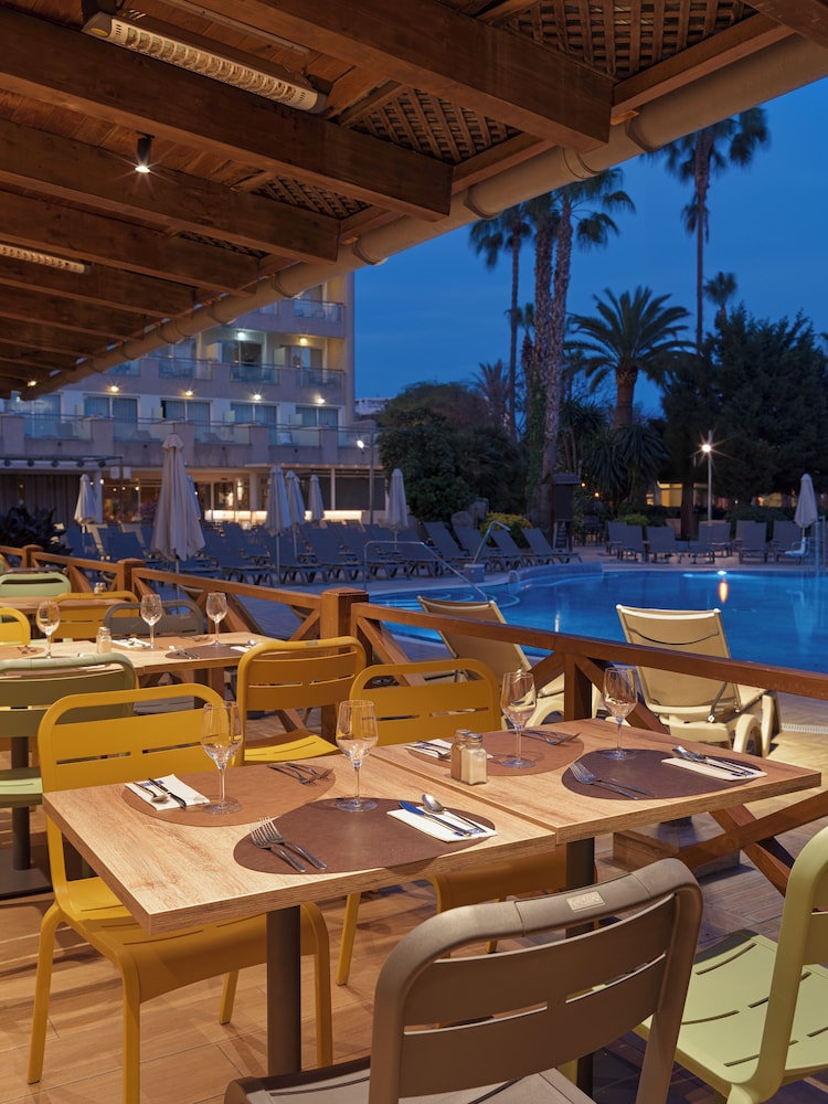 H10 Vintage Salou - Adults Only — Restaurant & bars in Salou, Catalonia