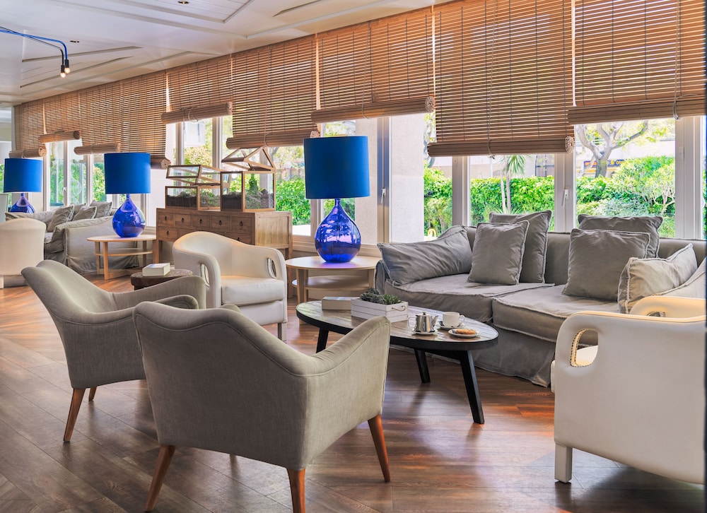 H10 Vintage Salou - Adults Only — Hotel building in Salou, Catalonia