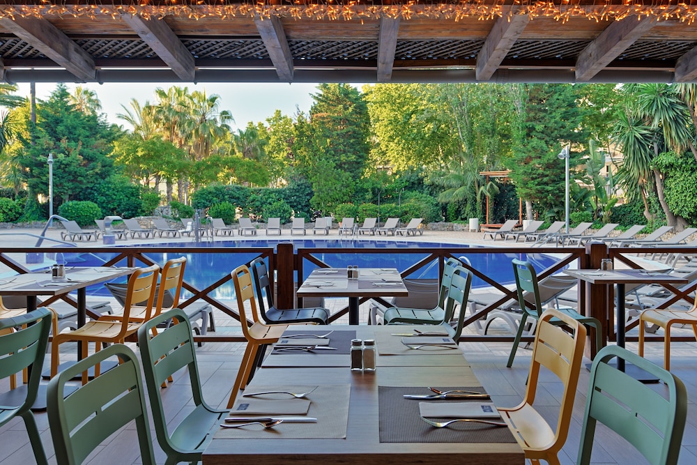 H10 Vintage Salou - Adults Only — Restaurant & bars in Salou, Catalonia