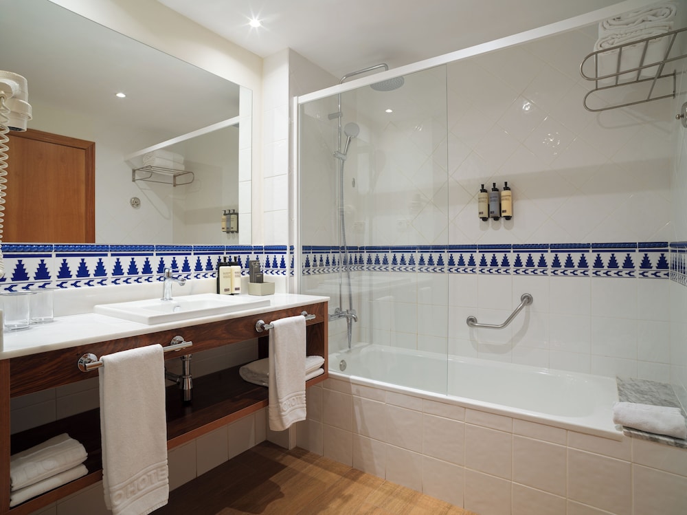 H10 Mediterranean Village — Rooms in Salou, Catalonia