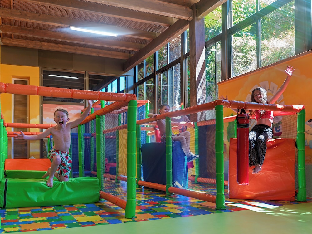 H10 Mediterranean Village — Facilities in Salou, Catalonia