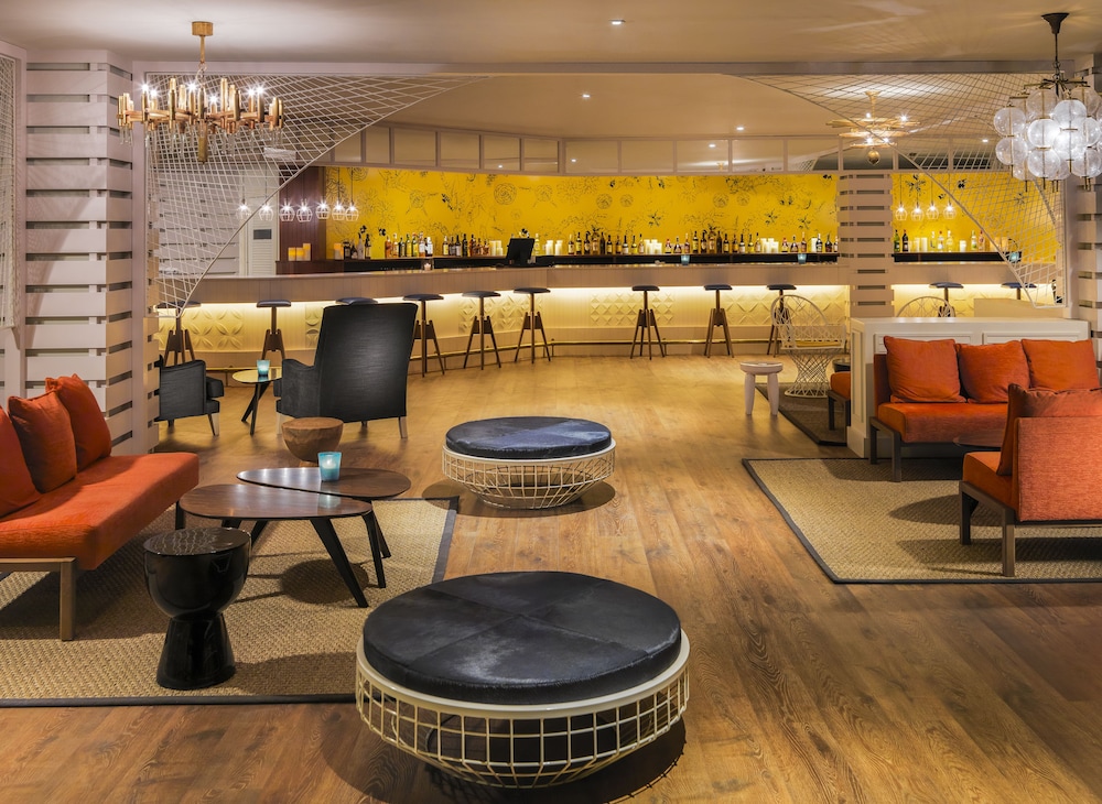 H10 Lanzarote Princess — Restaurant & bars in Playa Blanca, Canary Islands