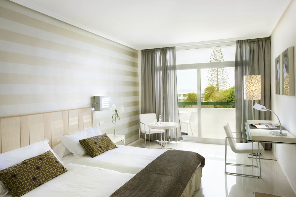 H10 Lanzarote Princess — Hotel rooms in Playa Blanca, Canary Islands