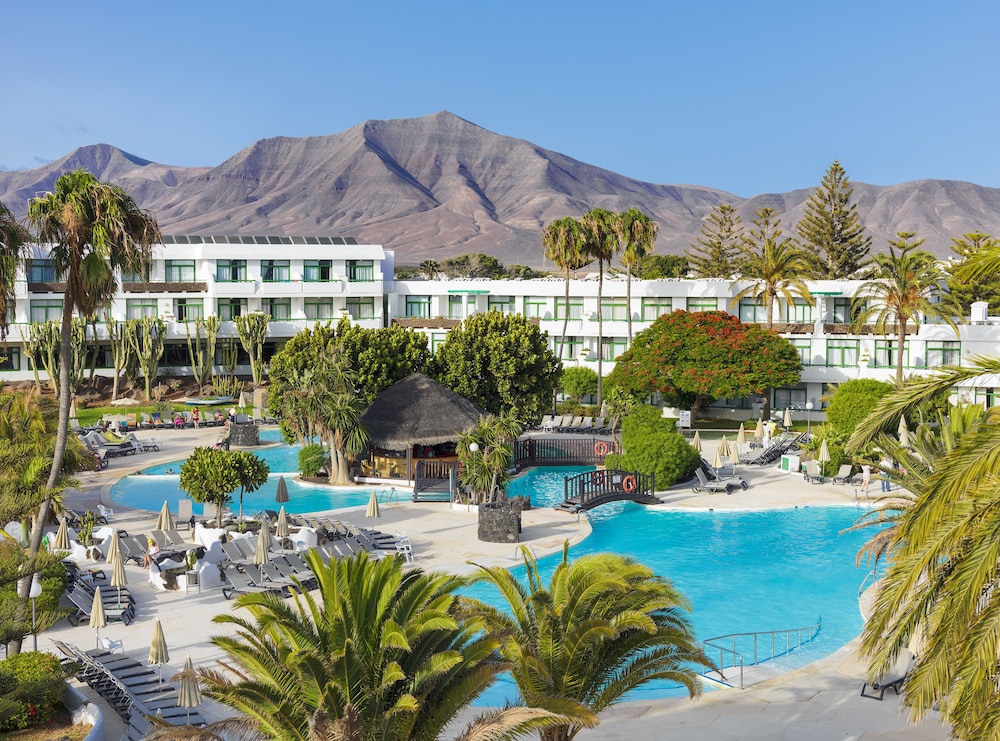 H10 Lanzarote Princess — Swimming pool in Playa Blanca, Canary Islands