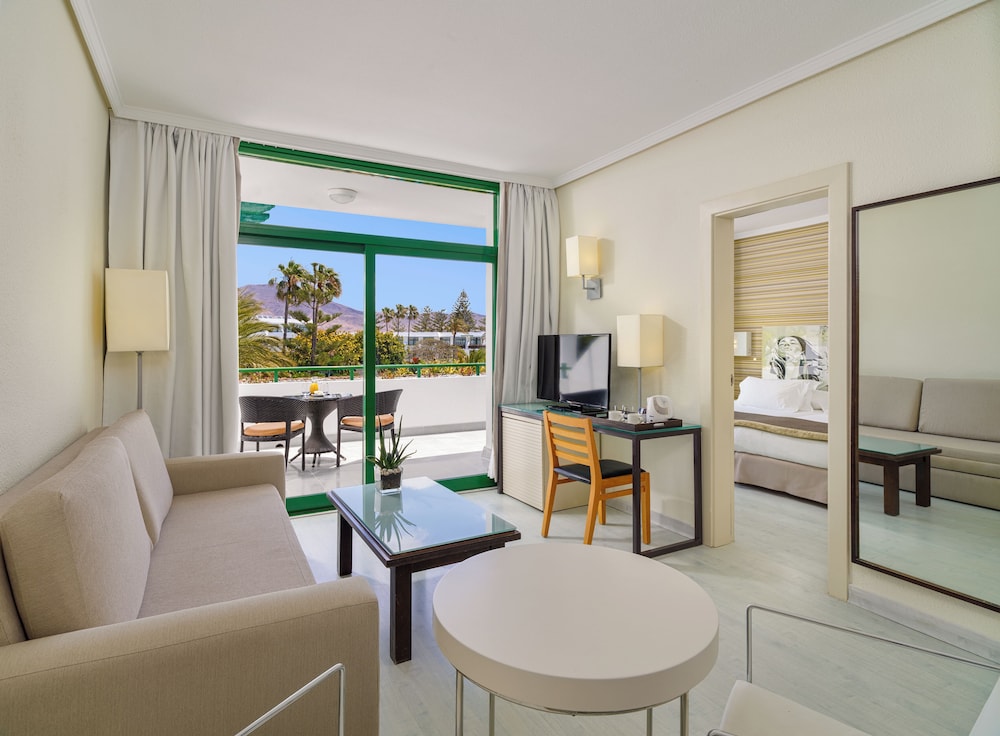 H10 Lanzarote Princess — Hotel rooms in Playa Blanca, Canary Islands