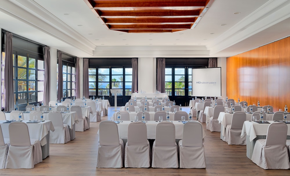 H10 Rubicón Horizons Collection — Hotel building in Playa Blanca, Canary Islands