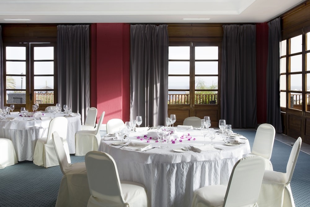 H10 Rubicón Horizons Collection — Hotel building in Playa Blanca, Canary Islands