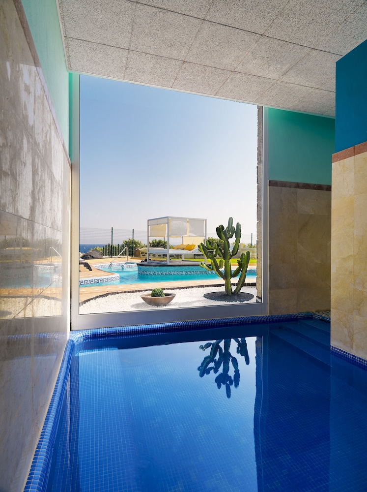 H10 Rubicón Horizons Collection — Swimming pool in Playa Blanca, Canary Islands