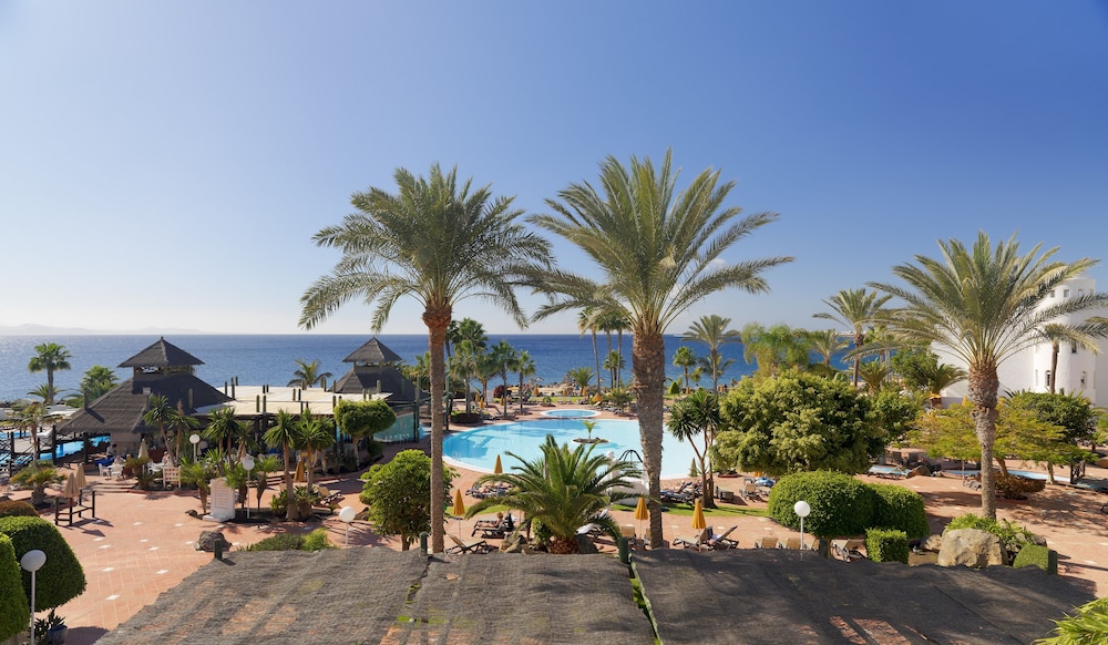 H10 Timanfaya Palace — Swimming pool in Playa Blanca, Canary Islands