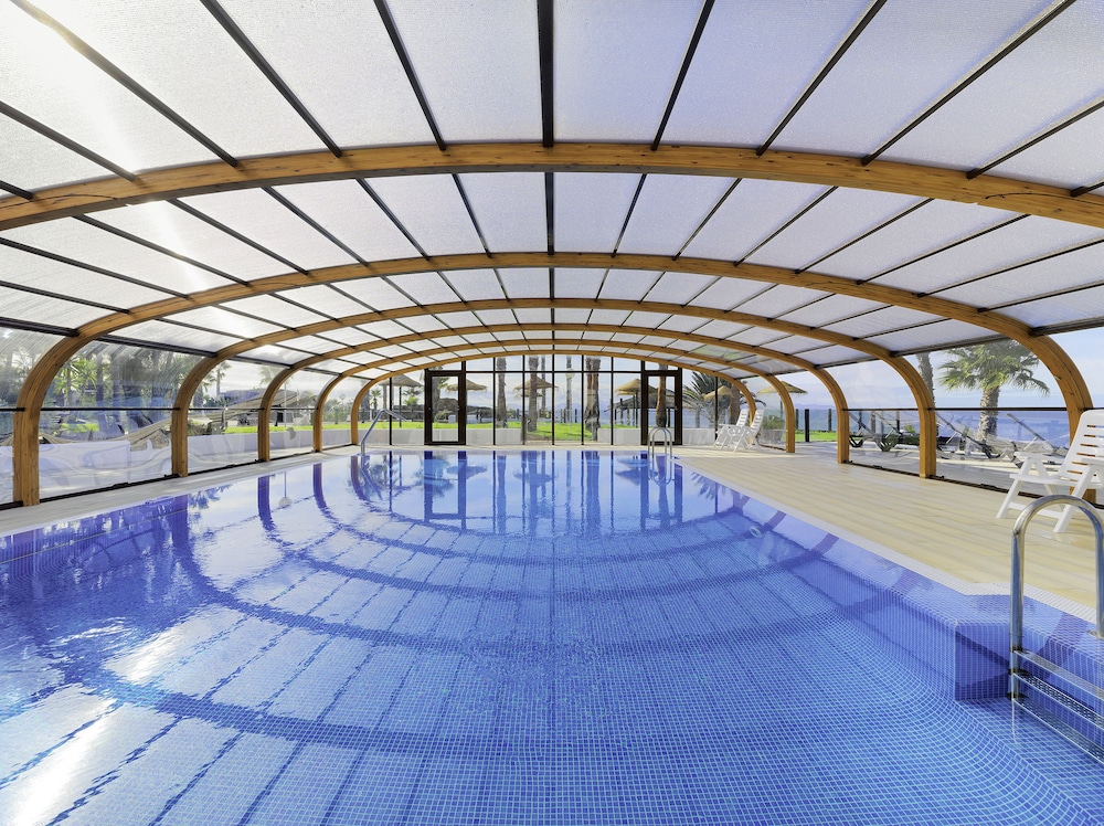 H10 Timanfaya Palace — Swimming pool in Playa Blanca, Canary Islands