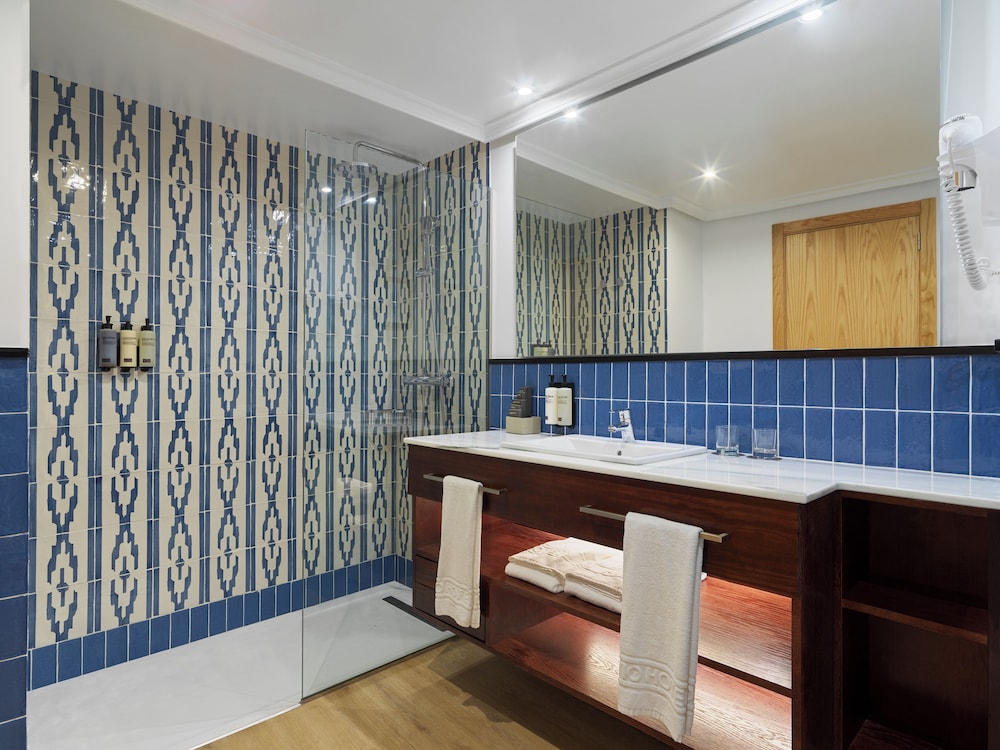 H10 Timanfaya Palace — Hotel rooms in Playa Blanca, Canary Islands