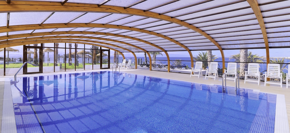 H10 Timanfaya Palace — Swimming pool in Playa Blanca, Canary Islands